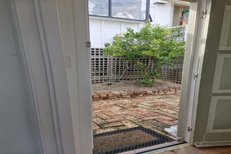 Photo of property in 86 Bassett Road, Remuera, Auckland, 1050