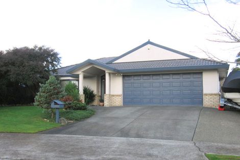 Photo of property in 23 Millisle Place, East Tamaki Heights, Auckland, 2016