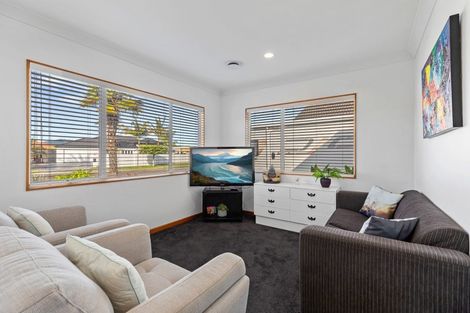 Photo of property in 37 Sorrento Key, Papamoa Beach, Papamoa, 3118