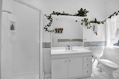 Photo of property in 4 Collins Street, Hawera, 4610