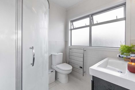 Photo of property in 15a Mckenzie Road, Owhata, Rotorua, 3010