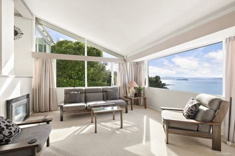 Photo of property in 16 Tai Paku Paku Road, Karaka Bays, Wellington, 6022