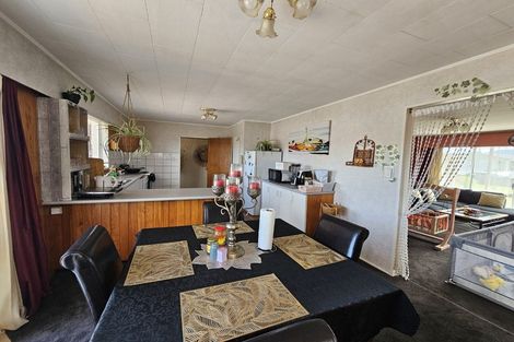 Photo of property in 80 Gray Avenue, Paraparaumu Beach, Paraparaumu, 5032
