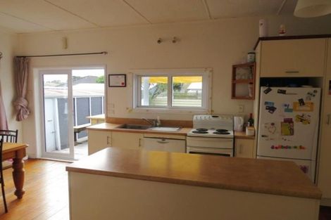 Photo of property in 33 Sackville Street, Fitzroy, New Plymouth, 4312