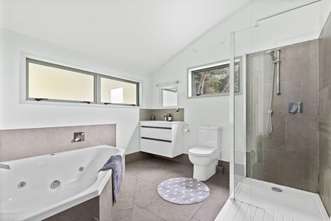 Photo of property in 52b Downer Access Road, Kaukapakapa, 0873