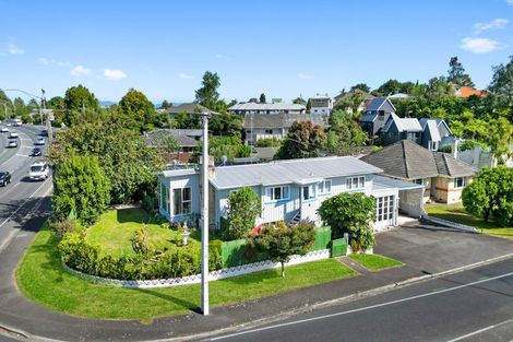 Photo of property in 1 Beerescourt Road, Beerescourt, Hamilton, 3200