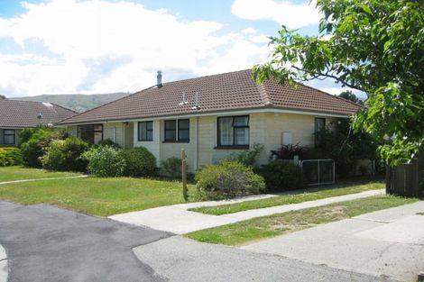 Photo of property in 6 Coach Court, Cromwell, 9310