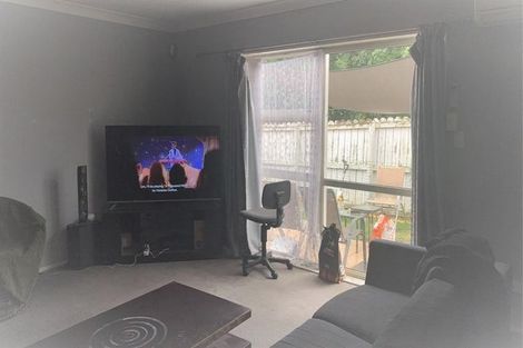 Photo of property in 1/171 Botany Road, Botany Downs, Auckland, 2010