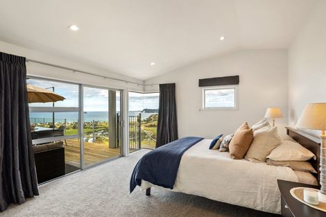 Photo of property in 152 Centennial Drive, Whitianga, 3510