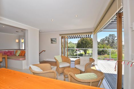 Photo of property in 1 Penguin Street, Leigh, 0985