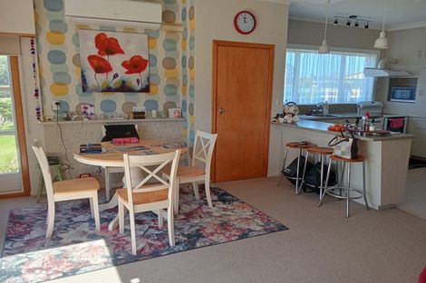 Photo of property in 79 Orawia Road, Tuatapere, 9620