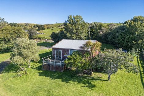 Photo of property in 211 Stoney Creek Road, Kaukapakapa, 0873