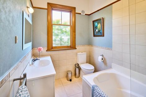 Photo of property in 133 Melbourne Road, Island Bay, Wellington, 6023