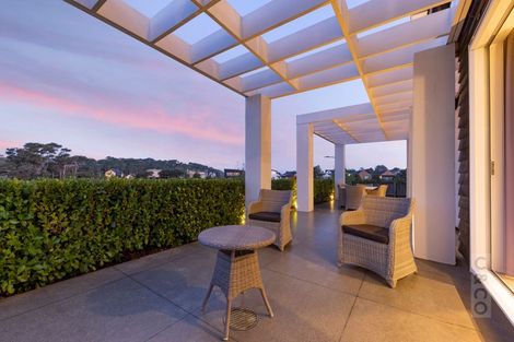 Photo of property in 10 Tauwaka Crescent, Riverhead, 0820