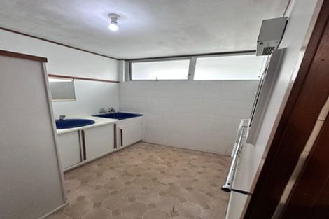 Photo of property in 17 Rosecamp Road, Beach Haven, Auckland, 0626
