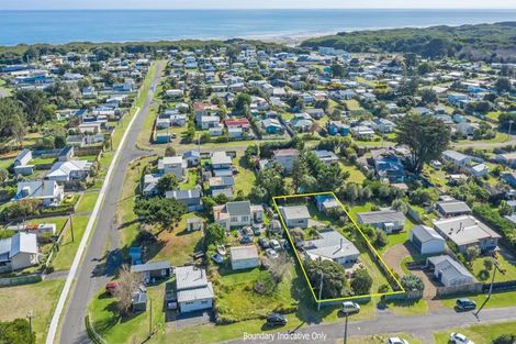 Photo of property in 32 Muapoko Street, Himatangi Beach, Foxton, 4891