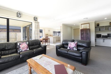 Photo of property in 3 Gina Way, Welcome Bay, Tauranga, 3112