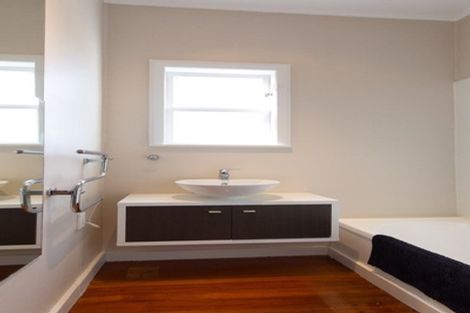 Photo of property in 6 Apihai Street, Orakei, Auckland, 1071