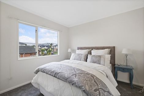 Photo of property in 2 Derg Place, East Tamaki, Auckland, 2013