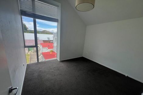 Photo of property in 2b Devon Street, Aro Valley, Wellington, 6021
