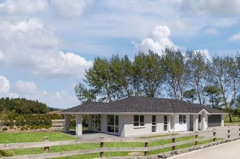 Photo of property in 23 Downer Access Road, Kaukapakapa, 0873