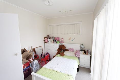 Photo of property in 93 Avondale Road, Avondale, Auckland, 1026