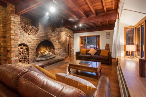 Photo of property in 50 Tram Road, Swanson, Auckland, 0614