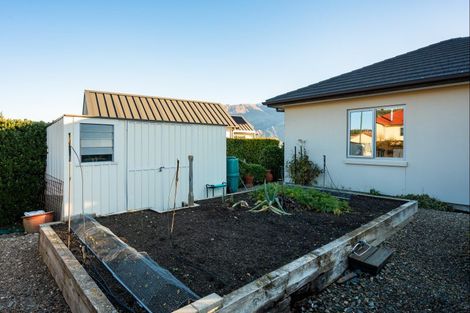 Photo of property in 15 Valley Crescent, Wanaka, 9305
