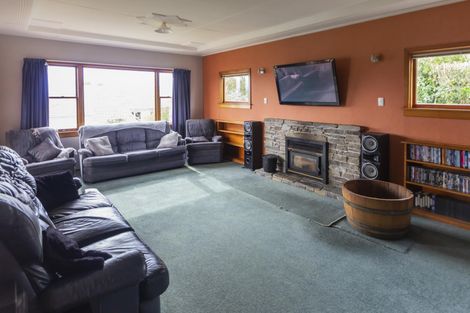 Photo of property in 21 Selwyn Street, South Hill, Oamaru, 9400