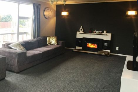 Photo of property in 5 Dunluce Place, Hornby, Christchurch, 8042