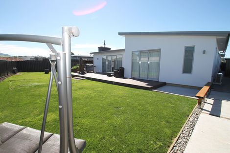 Photo of property in 16 Silver Springs Boulevard, Mosgiel, 9024