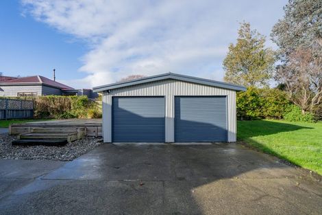 Photo of property in 15 Mary Street, Winton, 9720