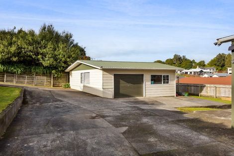 Photo of property in 9a Ballantrae Place, Highlands Park, New Plymouth, 4312