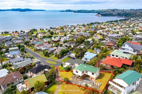 Photo of property in 37 Merehai Place, Snells Beach, 0920