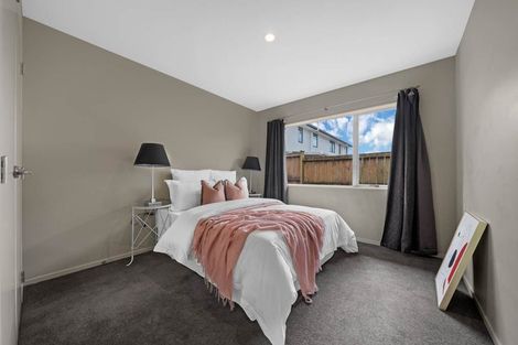 Photo of property in 5 Alvre Place, Flat Bush, Auckland, 2016