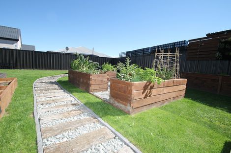 Photo of property in 16 Silver Springs Boulevard, Mosgiel, 9024