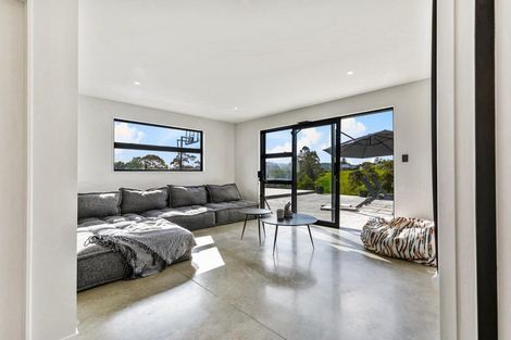 Photo of property in 33 Fernielea Drive, Riverhead, 0793