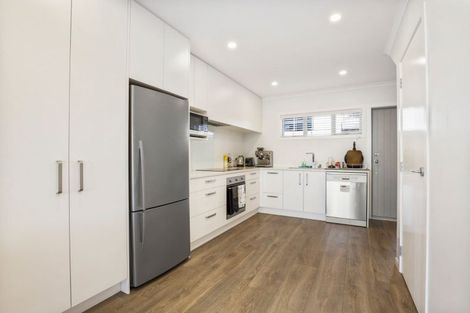 Photo of property in 15/19 Ruakiwi Road, Hamilton Lake, Hamilton, 3204