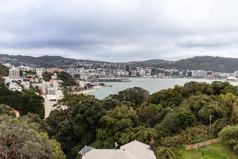 Photo of property in 29a Grass Street, Roseneath, Wellington, 6011