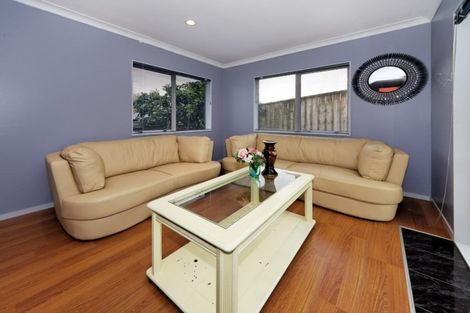 Photo of property in 83a Mt Lebanon Crescent, The Gardens, Auckland, 2105