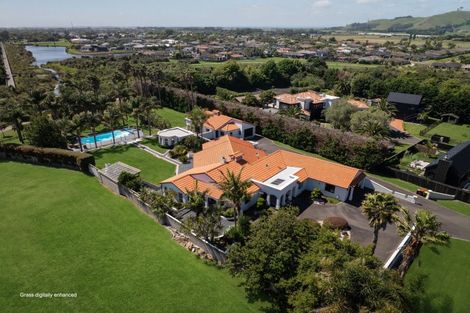 Photo of property in 15 Saint Clair Place, Papamoa Beach, Papamoa, 3118