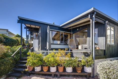 Photo of property in 34 Roslyn Road, Bluff Hill, Napier, 4110