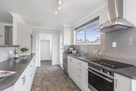 Photo of property in 57 Gledstane Road, Stanmore Bay, Whangaparaoa, 0932