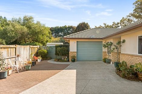 Photo of property in 16 Mcleod Place, Papamoa Beach, Papamoa, 3118