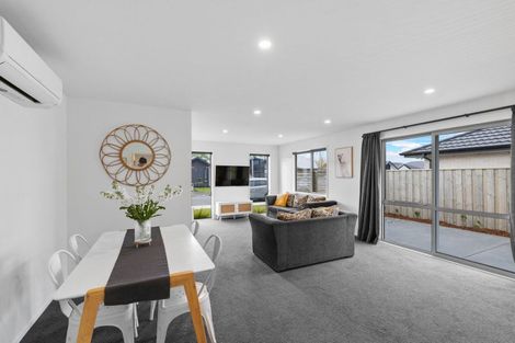 Photo of property in 16 Croydon Street, Woodend, 7610