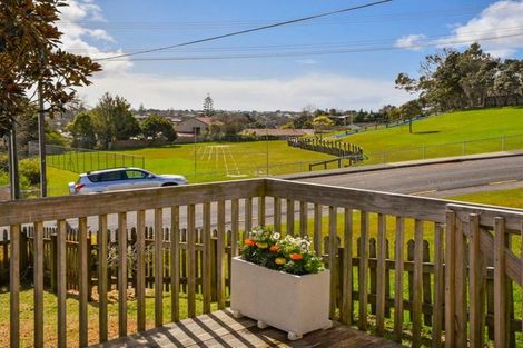 Photo of property in 1/8 Alexander Avenue, Torbay, Auckland, 0630