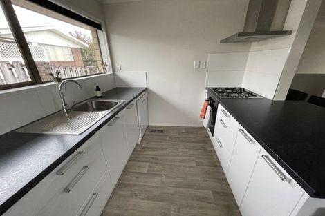 Photo of property in 34 Gilbass Avenue, Hamilton Lake, Hamilton, 3204