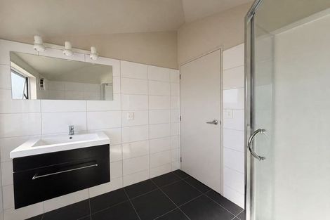 Photo of property in 13a King Richard Place, Browns Bay, Auckland, 0630