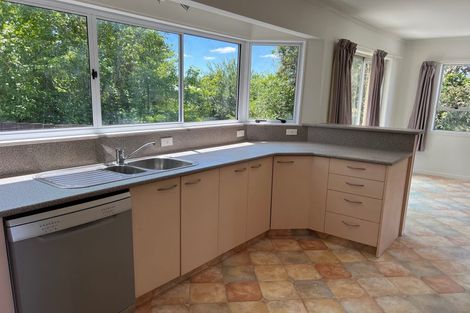 Photo of property in 17 Sumich Place, West Harbour, Auckland, 0618