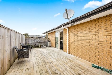Photo of property in 4 Anna Lane, Glen Eden, Auckland, 0602